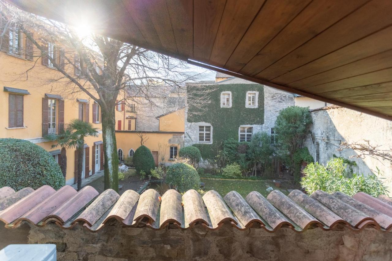 Blue Attic - Historical Como City Center By Rent All Côme Esterno foto