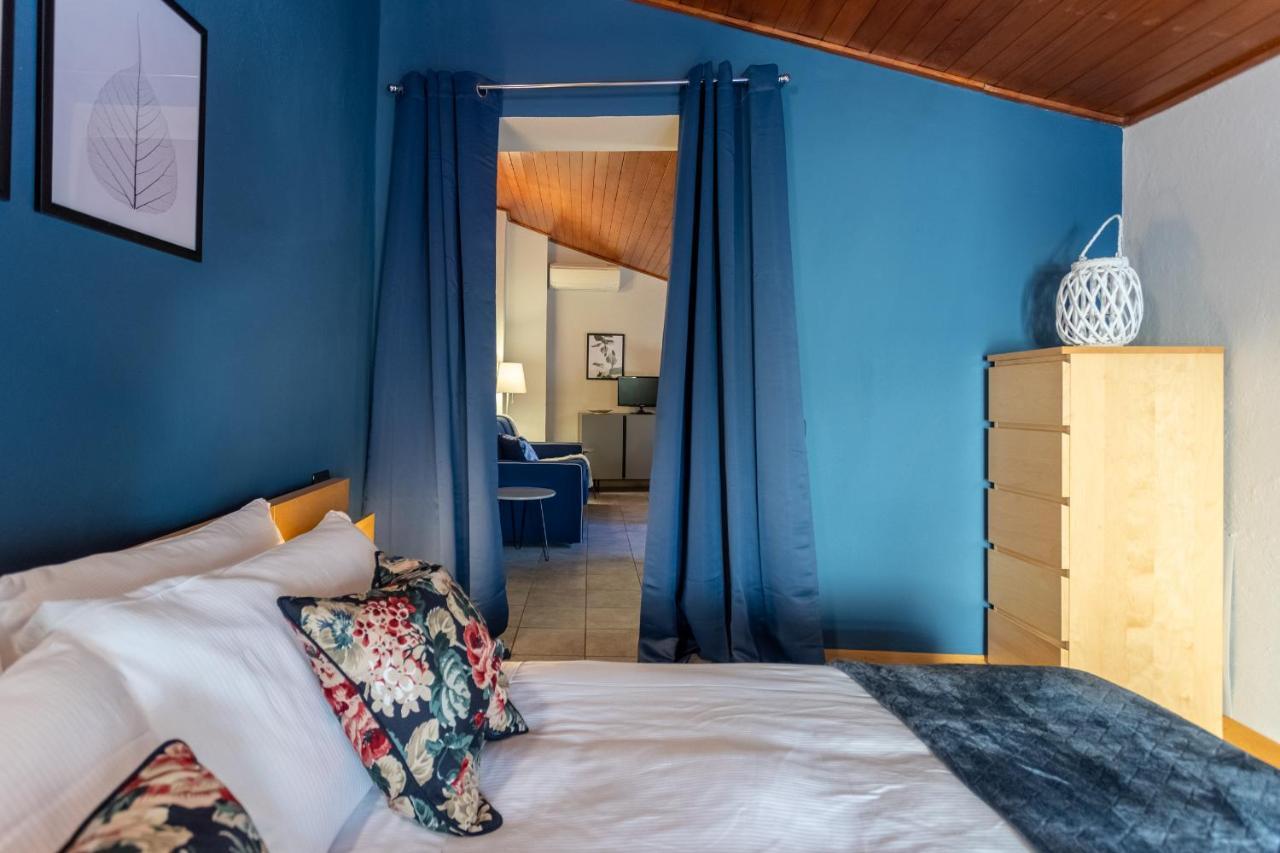 Blue Attic - Historical Como City Center By Rent All Côme Esterno foto