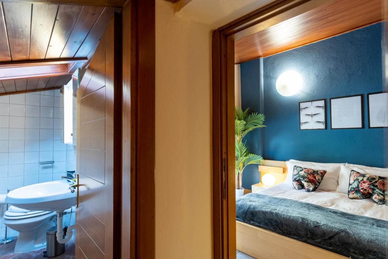 Blue Attic - Historical Como City Center By Rent All Côme Esterno foto